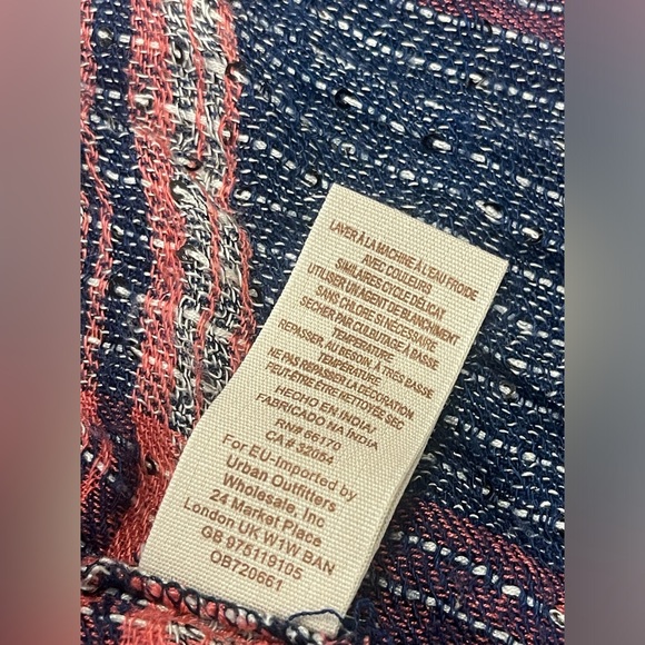 Free Peolle Fearless Love Blue & Pink Woven Oversized V-Neck Shirt XL - Picture 10 of 11